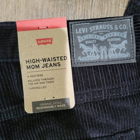 Levi's MOM JEANS HIGH WAISTED Black Corduroy - Picture 9 of 9